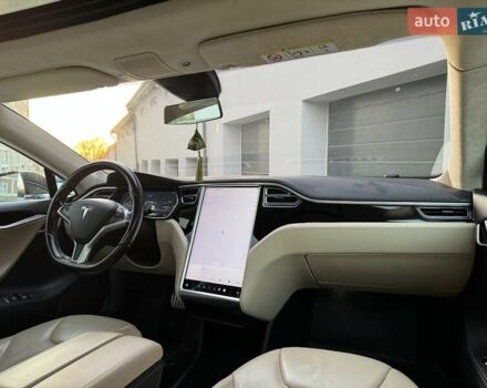 Коричневий Тесла Модель С, об'ємом двигуна 0 л та пробігом 260 тис. км за 12990 $, фото 32 на Automoto.ua