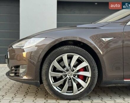 Коричневий Тесла Модель С, об'ємом двигуна 0 л та пробігом 260 тис. км за 12990 $, фото 14 на Automoto.ua
