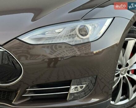 Коричневий Тесла Модель С, об'ємом двигуна 0 л та пробігом 260 тис. км за 12990 $, фото 11 на Automoto.ua