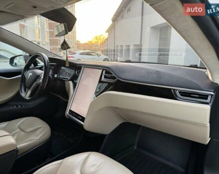 Коричневий Тесла Модель С, об'ємом двигуна 0 л та пробігом 260 тис. км за 12990 $, фото 38 на Automoto.ua