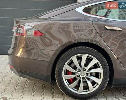 Коричневий Тесла Модель С, об'ємом двигуна 0 л та пробігом 260 тис. км за 12990 $, фото 57 на Automoto.ua