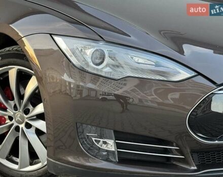 Коричневий Тесла Модель С, об'ємом двигуна 0 л та пробігом 260 тис. км за 12990 $, фото 66 на Automoto.ua
