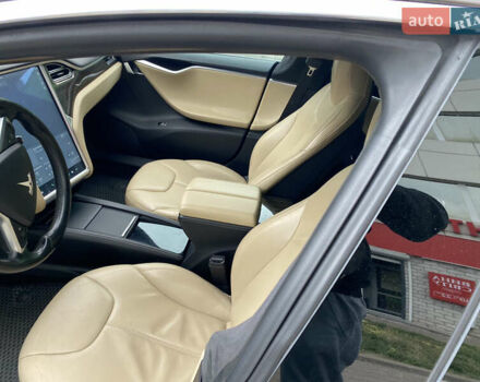 Коричневий Тесла Модель С, об'ємом двигуна 0 л та пробігом 119 тис. км за 14333 $, фото 11 на Automoto.ua