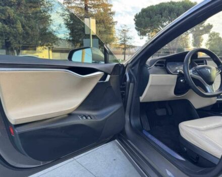 Тесла Модель С 2015 в Киеве на Automoto.ua Коричневый Тесла Модель С, объемом двигателя 0 л и пробегом 80 тыс. км за 5500 $, фото 9 на Automoto.ua