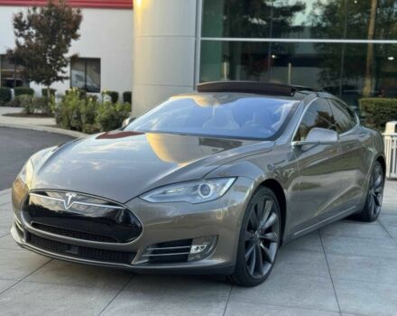 Тесла Модель С 2015 в Киеве на Automoto.ua Коричневый Тесла Модель С, объемом двигателя 0 л и пробегом 80 тыс. км за 5500 $, фото 2 на Automoto.ua