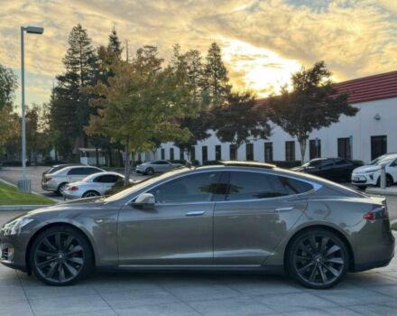 Тесла Модель С 2015 в Киеве на Automoto.ua Коричневый Тесла Модель С, объемом двигателя 0 л и пробегом 80 тыс. км за 5500 $, фото 3 на Automoto.ua