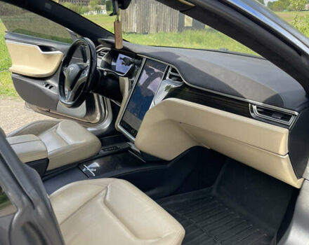 Коричневий Тесла Модель С, об'ємом двигуна 0 л та пробігом 123 тис. км за 23400 $, фото 30 на Automoto.ua