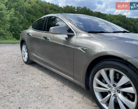 Коричневий Тесла Модель С, об'ємом двигуна 0 л та пробігом 123 тис. км за 23400 $, фото 3 на Automoto.ua