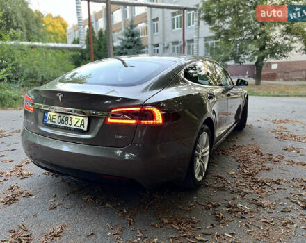 Коричневий Тесла Модель С, об'ємом двигуна 0 л та пробігом 121 тис. км за 21500 $, фото 14 на Automoto.ua