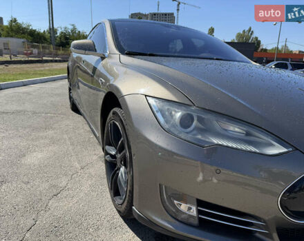 Тесла Модель С 2016 в Харькове на Automoto.ua Коричневый Тесла Модель С, объемом двигателя 0 л и пробегом 205 тыс. км за 16500 $, фото 10 на Automoto.ua