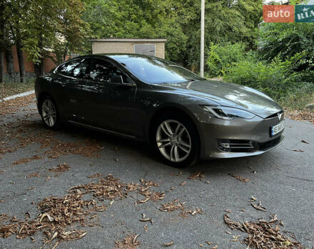 Коричневий Тесла Модель С, об'ємом двигуна 0 л та пробігом 121 тис. км за 21500 $, фото 2 на Automoto.ua