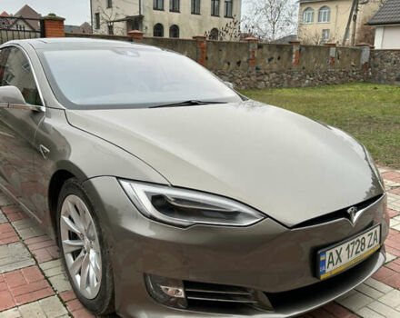 Коричневый Тесла Модель С, объемом двигателя 0 л и пробегом 112 тыс. км за 21500 $, фото 2 на Automoto.ua