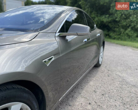 Коричневий Тесла Модель С, об'ємом двигуна 0 л та пробігом 123 тис. км за 23400 $, фото 20 на Automoto.ua