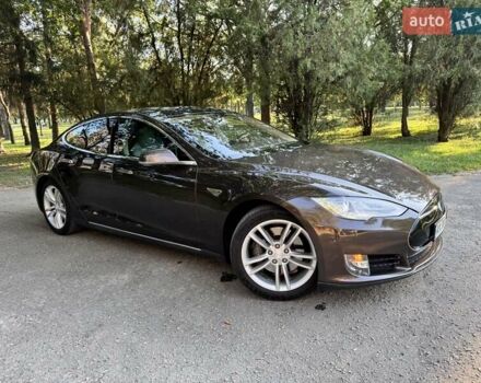 Коричневий Тесла Модель С, об'ємом двигуна 0 л та пробігом 159 тис. км за 14000 $, фото 1 на Automoto.ua
