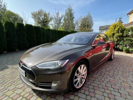 Тесла Модель С 2014 в Жидачов на Automoto.ua Коричневый Тесла Модель С, объемом двигателя 0 л и пробегом 180 тыс. км за 17000 $, фото 1 на Automoto.ua