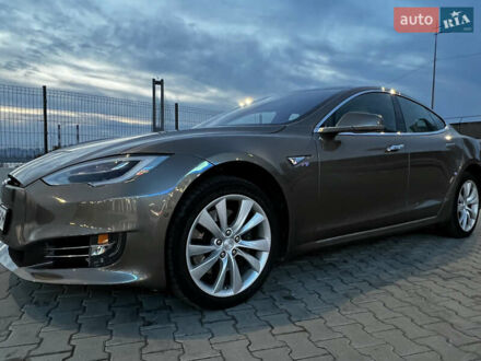 Тесла Модель С 2015 у Києві на Automoto.ua Коричневий Тесла Модель С, об'ємом двигуна 0 л та пробігом 99 тис. км за 18000 $, фото 1 на Automoto.ua