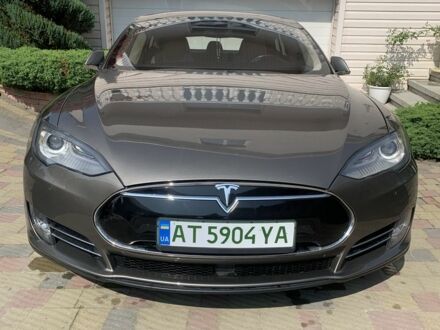 Тесла Модель С 2015 в Ивано-Франковске на Automoto.ua Коричневый Тесла Модель С, объемом двигателя 0 л и пробегом 146 тыс. км за 14300 $, фото 1 на Automoto.ua