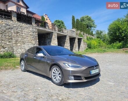 Коричневий Тесла Модель С, об'ємом двигуна 0 л та пробігом 253 тис. км за 15900 $, фото 1 на Automoto.ua