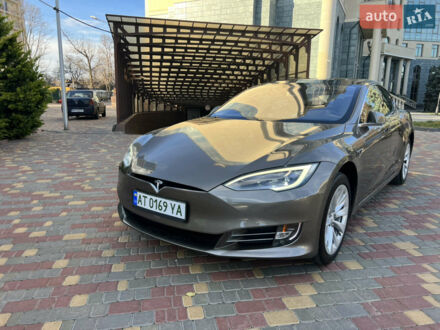 Коричневый Тесла Модель С, объемом двигателя 0 л и пробегом 90 тыс. км за 18500 $, фото 1 на Automoto.ua