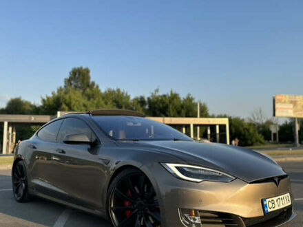 Тесла Модель С 2016 у Києві на Automoto.ua Коричневий Тесла Модель С, об'ємом двигуна 0 л та пробігом 156 тис. км за 15800 $, фото 1 на Automoto.ua