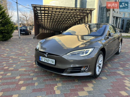 Коричневый Тесла Модель С, объемом двигателя 0 л и пробегом 90 тыс. км за 18500 $, фото 1 на Automoto.ua
