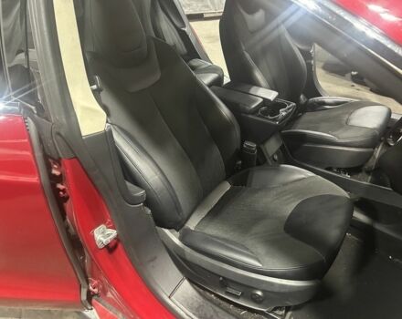 Красный Тесла Модель С, объемом двигателя 0 л и пробегом 160 тыс. км за 8800 $, фото 7 на Automoto.ua