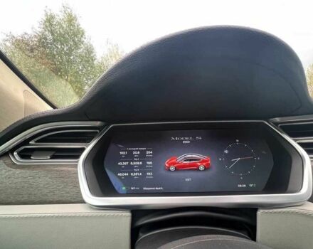 Красный Тесла Модель С, объемом двигателя 0 л и пробегом 98 тыс. км за 13000 $, фото 3 на Automoto.ua