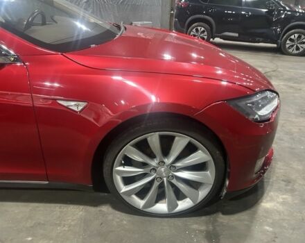 Красный Тесла Модель С, объемом двигателя 0 л и пробегом 160 тыс. км за 8800 $, фото 5 на Automoto.ua