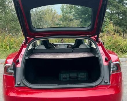 Красный Тесла Модель С, объемом двигателя 0 л и пробегом 98 тыс. км за 13000 $, фото 7 на Automoto.ua