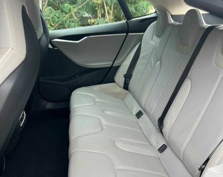 Красный Тесла Модель С, объемом двигателя 0 л и пробегом 98 тыс. км за 13000 $, фото 4 на Automoto.ua