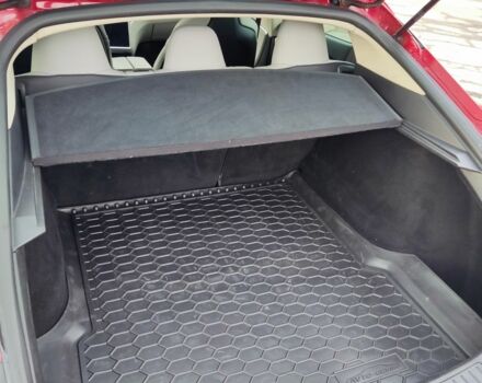 Красный Тесла Модель С, объемом двигателя 0 л и пробегом 191 тыс. км за 13000 $, фото 18 на Automoto.ua