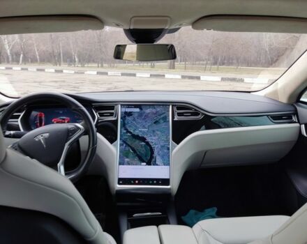 Красный Тесла Модель С, объемом двигателя 0 л и пробегом 191 тыс. км за 13000 $, фото 17 на Automoto.ua