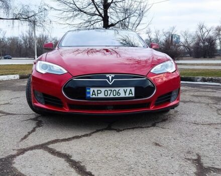 Красный Тесла Модель С, объемом двигателя 0 л и пробегом 191 тыс. км за 13000 $, фото 11 на Automoto.ua