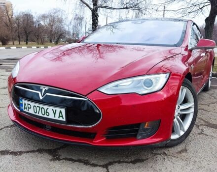 Красный Тесла Модель С, объемом двигателя 0 л и пробегом 191 тыс. км за 13000 $, фото 12 на Automoto.ua