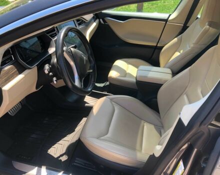 Червоний Тесла Модель С, об'ємом двигуна 0 л та пробігом 132 тис. км за 14999 $, фото 12 на Automoto.ua