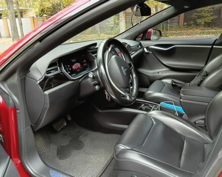 Червоний Тесла Модель С, об'ємом двигуна 0 л та пробігом 160 тис. км за 16200 $, фото 5 на Automoto.ua