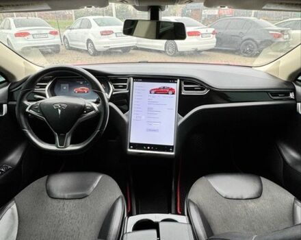 Червоний Тесла Модель С, об'ємом двигуна 0 л та пробігом 68 тис. км за 12900 $, фото 15 на Automoto.ua