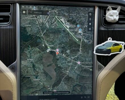 Красный Тесла Модель С, объемом двигателя 0 л и пробегом 306 тыс. км за 11000 $, фото 4 на Automoto.ua