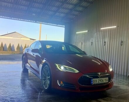 Красный Тесла Модель С, объемом двигателя 0 л и пробегом 87 тыс. км за 11000 $, фото 2 на Automoto.ua