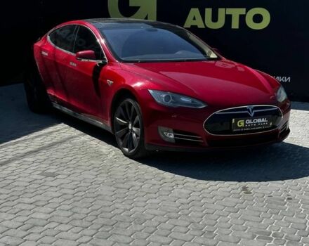 Красный Тесла Модель С, объемом двигателя 0 л и пробегом 306 тыс. км за 11000 $, фото 2 на Automoto.ua