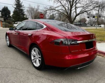 Червоний Тесла Модель С, об'ємом двигуна 0 л та пробігом 143 тис. км за 5000 $, фото 6 на Automoto.ua