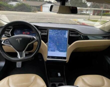 Червоний Тесла Модель С, об'ємом двигуна 0 л та пробігом 143 тис. км за 5000 $, фото 11 на Automoto.ua