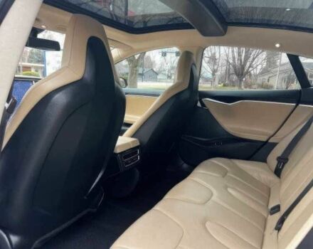 Червоний Тесла Модель С, об'ємом двигуна 0 л та пробігом 143 тис. км за 5000 $, фото 9 на Automoto.ua