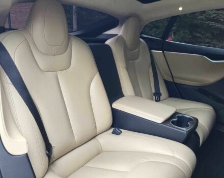 Красный Тесла Модель С, объемом двигателя 0 л и пробегом 75 тыс. км за 9500 $, фото 12 на Automoto.ua