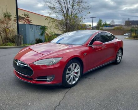 Красный Тесла Модель С, объемом двигателя 0 л и пробегом 76 тыс. км за 9000 $, фото 2 на Automoto.ua