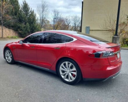Красный Тесла Модель С, объемом двигателя 0 л и пробегом 75 тыс. км за 9500 $, фото 4 на Automoto.ua
