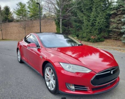 Красный Тесла Модель С, объемом двигателя 0 л и пробегом 75 тыс. км за 9500 $, фото 8 на Automoto.ua