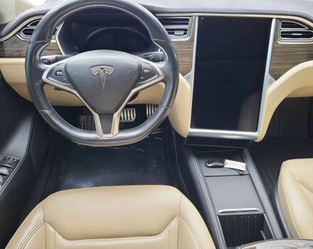 Красный Тесла Модель С, объемом двигателя 0 л и пробегом 76 тыс. км за 9000 $, фото 9 на Automoto.ua