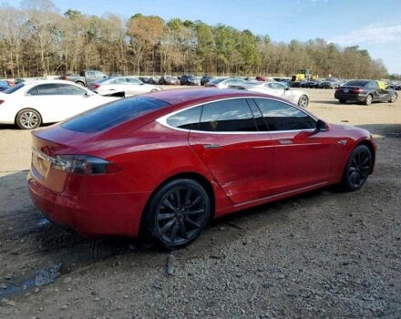 Красный Тесла Модель С, объемом двигателя 0 л и пробегом 68 тыс. км за 3000 $, фото 2 на Automoto.ua