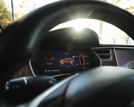 Червоний Тесла Модель С, об'ємом двигуна 0 л та пробігом 122 тис. км за 18500 $, фото 3 на Automoto.ua